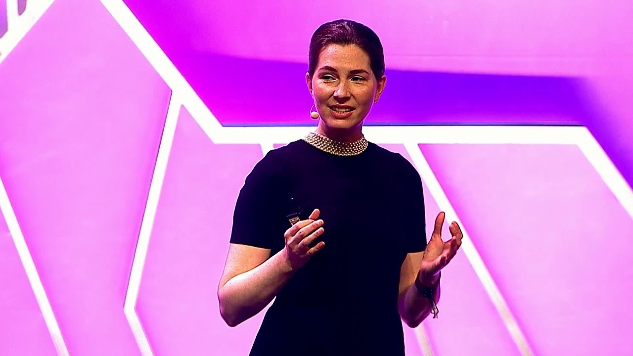 Female founder and female entrepreneur: Aba Schubert, CEO & Co-Founder of Dorae headshot